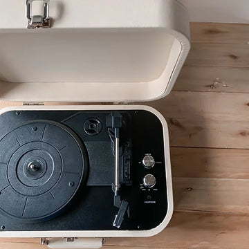 Sunny Chicago Turntable - Cream - benandbart
